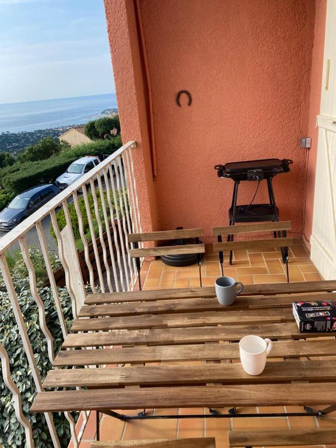 Location Vacance Vue Mer 4 A 6 Personnes กาวาแลร์-ซูร์-แมร์ ภายนอก รูปภาพ