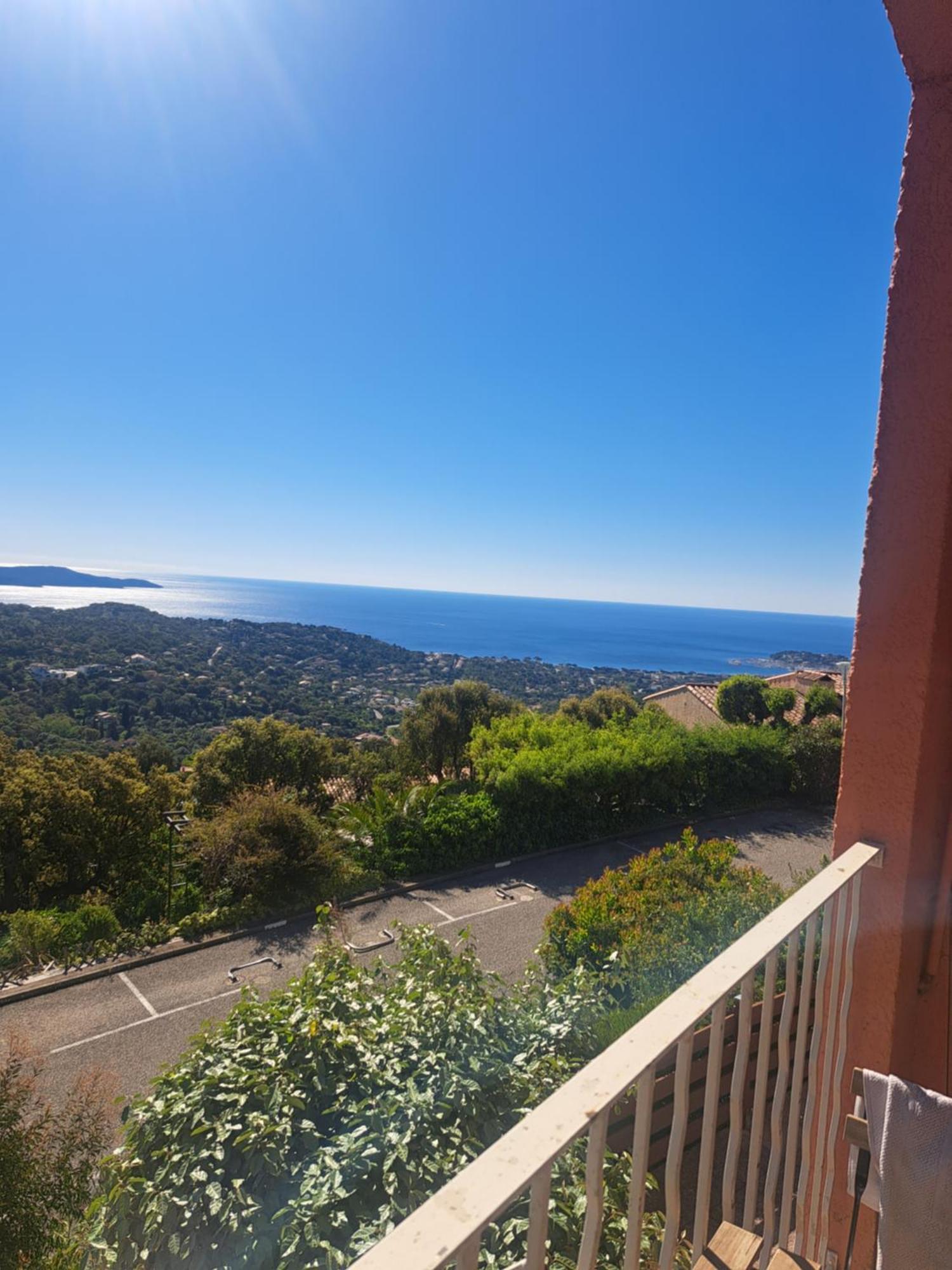 Location Vacance Vue Mer 4 A 6 Personnes กาวาแลร์-ซูร์-แมร์ ภายนอก รูปภาพ